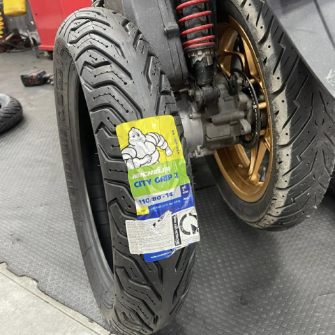 Vỏ Michelin City Grip 2 size 110/80-14