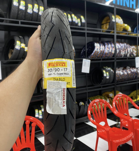 Vỏ Pirelli 80/90-17 Diablo Rosso Sport