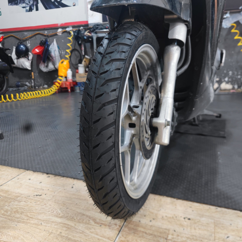 Vỏ Michelin Pilot Street 2 size 80/90-16