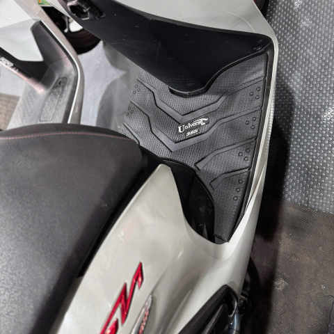 Thảm lót chân cao su cho Honda SH350i