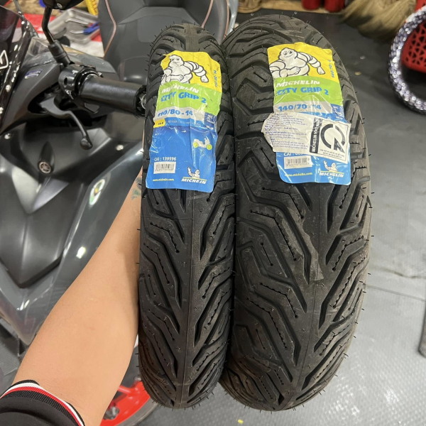 Lốp Michelin City Grip 2 (110/80-14 - 140/70-14)
