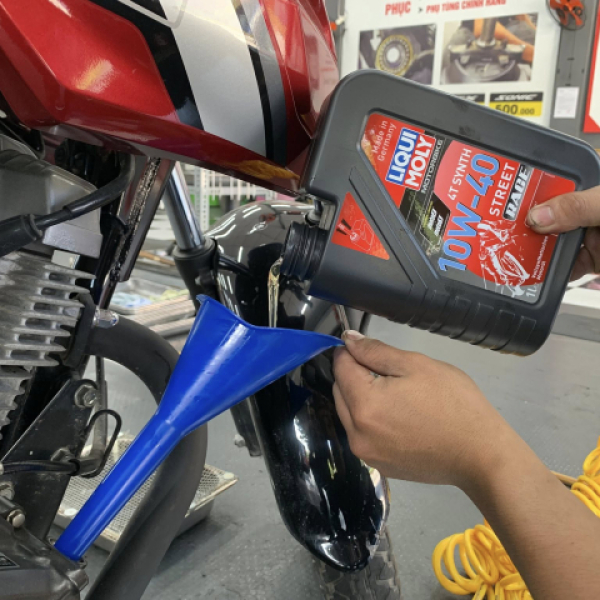Nhớt Liqui Moly 4T Synth 10W40 Street Race 1L
