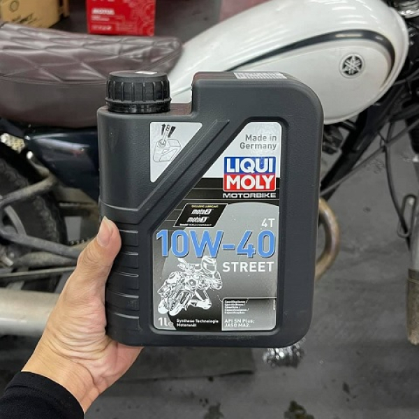 Nhớt Liqui Moly Motorbike Street 4T 10W40 1L