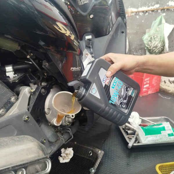 Nhớt Liqui Moly T410 Scooter 10W40 1L