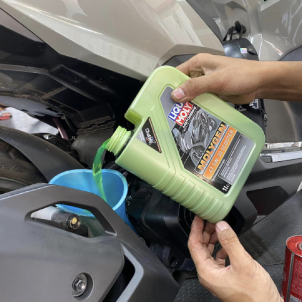 Nhớt Liqui Molygen Scooter 5W30 1L