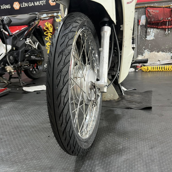 Vỏ có ruột Maxxis 70/90-17 gai xương cá