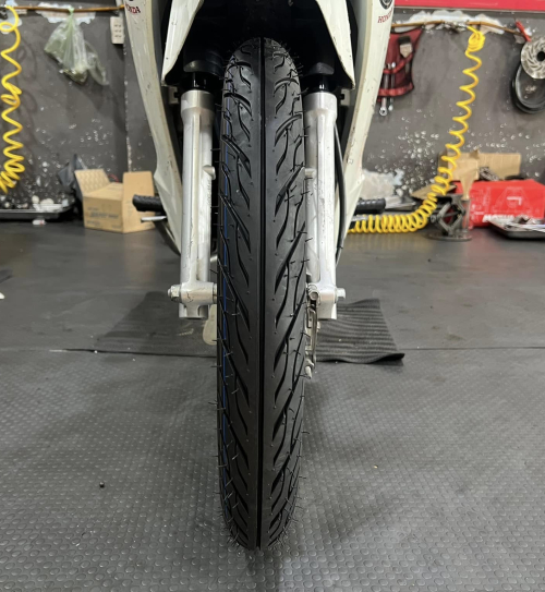 Vỏ có ruột Maxxis 70/90-17 gai xương cá