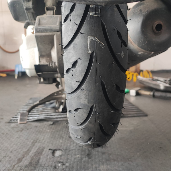 Vỏ Dunlop D307 size 100/90-14 