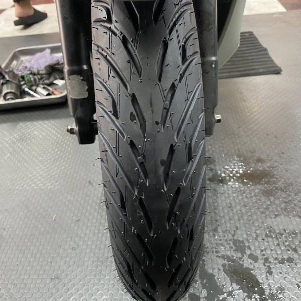Vỏ Maxxis 100/80-16 CT1