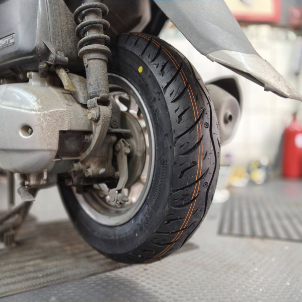 Vỏ Maxxis 100/90-10 gai MA-WGV