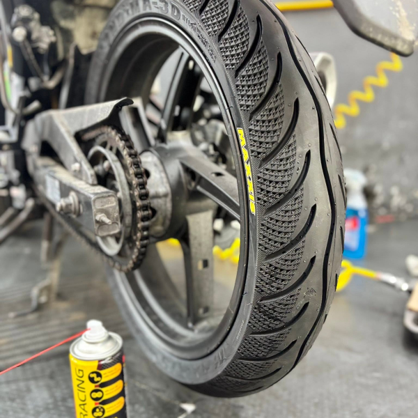 Vỏ Maxxis 110/70-17 gai kim cương 3D