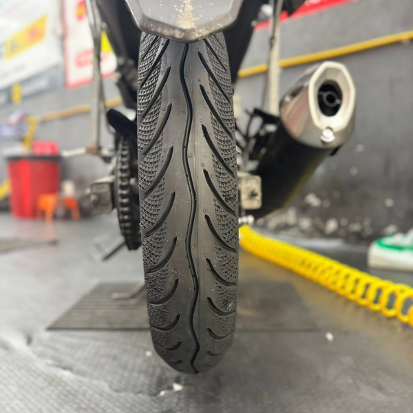 Vỏ Maxxis 110/70-17 gai kim cương 3D