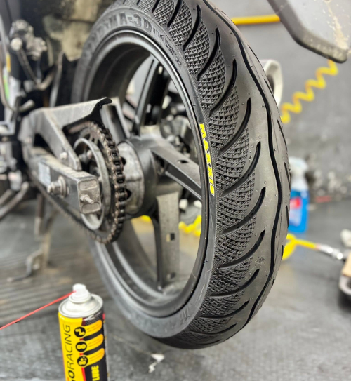 Vỏ Maxxis 110/70-17 gai kim cương 3D