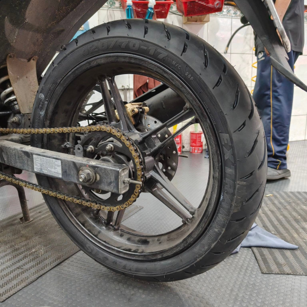Vỏ Maxxis 120/70-17 M6234