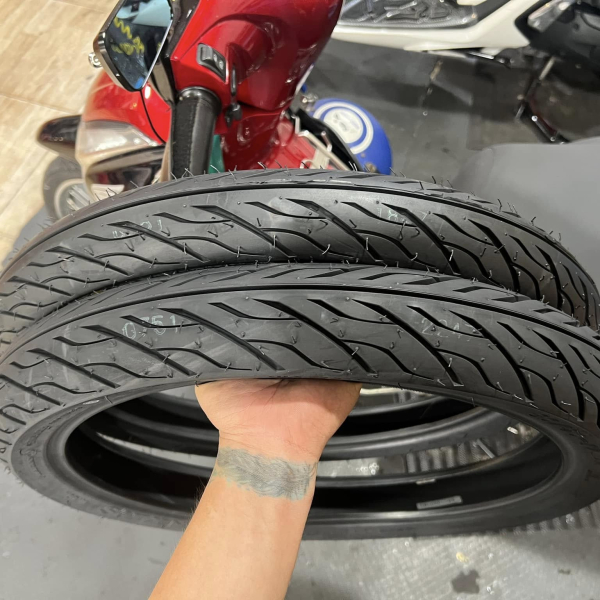Vỏ Maxxis có ruột gai xương cá (70/90-17 - 80/90-17)