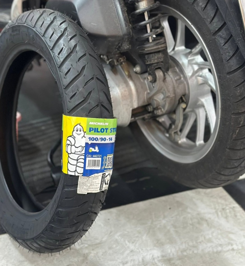 Vỏ Michelin Pilot Street 2 size 100/90-14 