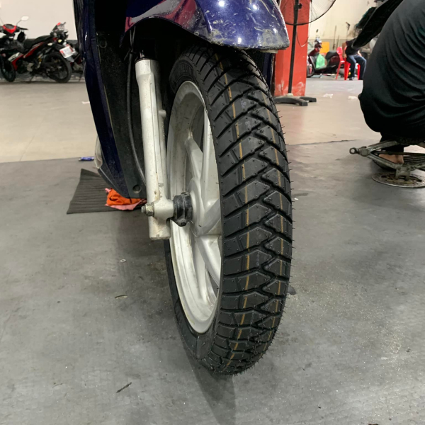 Vỏ Michelin Anakee Street 80/90-14