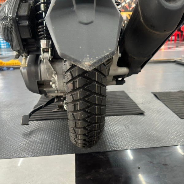 Vỏ Michelin Anakee Street 90/90-14