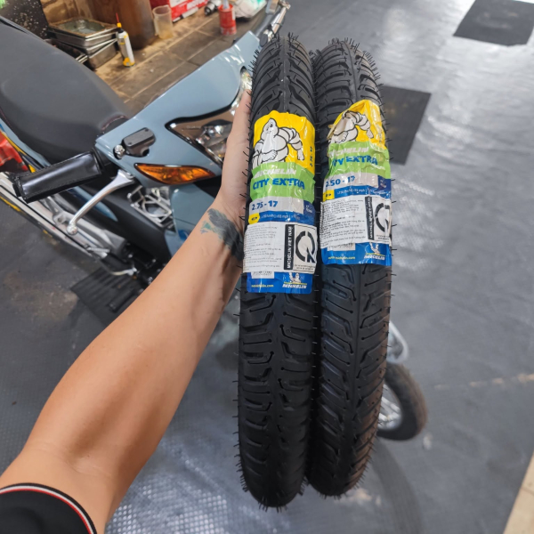 Vỏ Michelin City Extra có ruột (2.50-17 - 2.75-17)