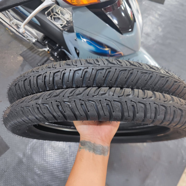Vỏ Michelin City Extra có ruột (2.50-17 - 2.75-17)
