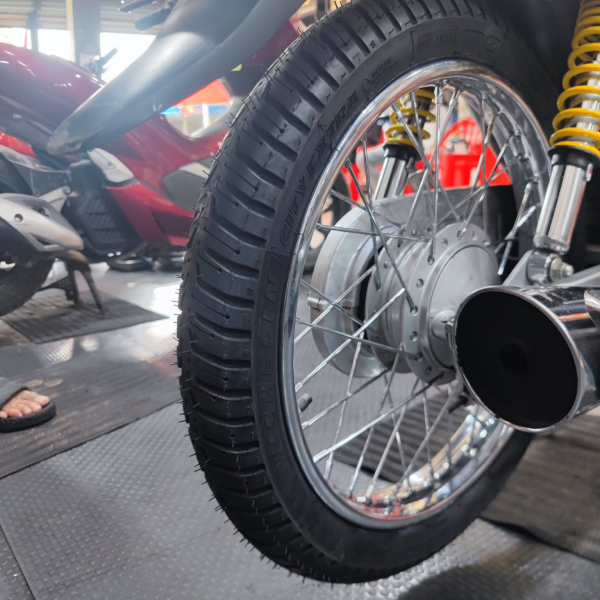 Vỏ Michelin City Extra có ruột (2.50-17 - 2.75-17)