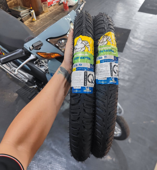 Vỏ Michelin City Extra có ruột (2.50-17 - 2.75-17)