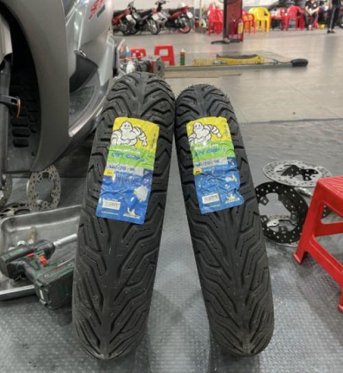 Lốp Michelin City Grip 2 (110/70-16 - 130/70-16)