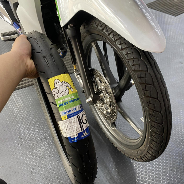 Vỏ Michelin Pilot Moto GP 70/90-17