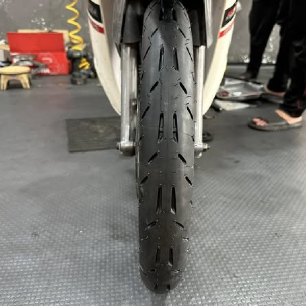 Vỏ Michelin Pilot Moto GP 70/90-17