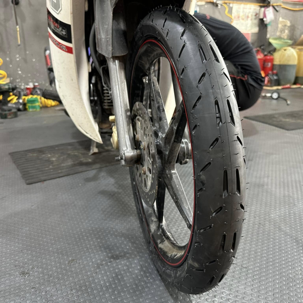 Vỏ Michelin Pilot Moto GP 70/90-17