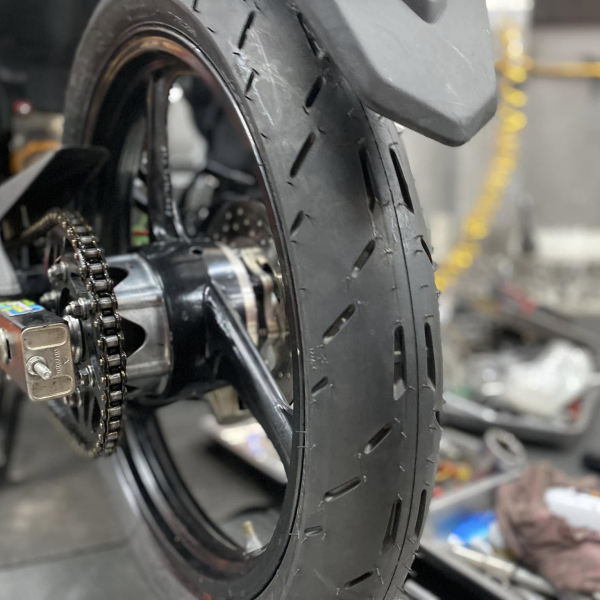 Vỏ Michelin Pilot Moto GP 90/80-17