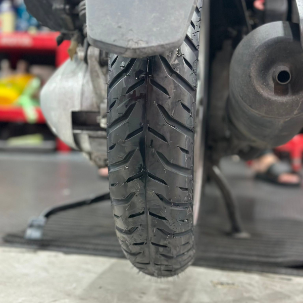 Vỏ Michelin Pilot Street 2 size 100/90-14 