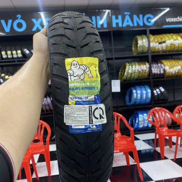 Vỏ Michelin Pilot Street 2 size 120/70-17