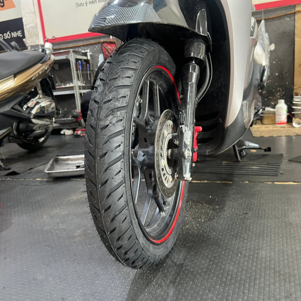 Vỏ Michelin Pilot Street 2 size 80/90-16