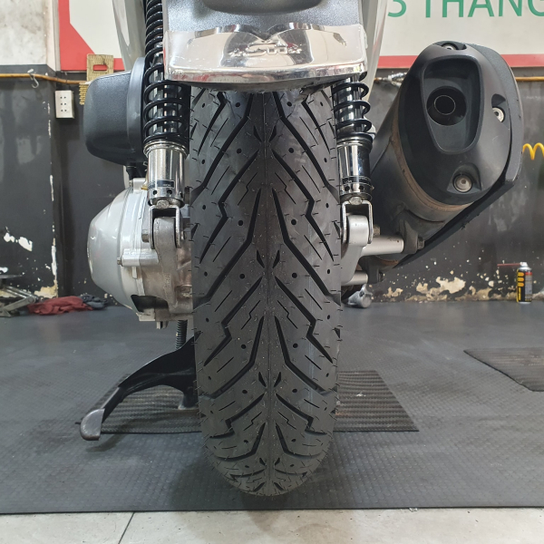 Vỏ Pirelli 130/70-16 Angel Scooter