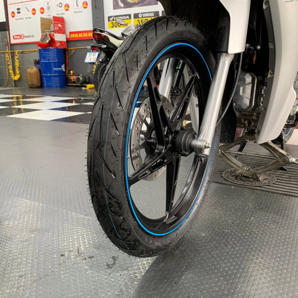 Vỏ Pirelli 70/90-17 Diablo Rosso Sport