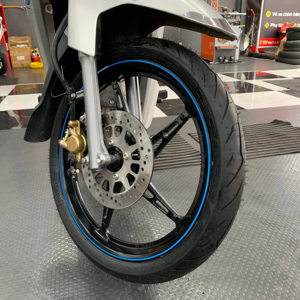 Vỏ Pirelli 70/90-17 Diablo Rosso Sport