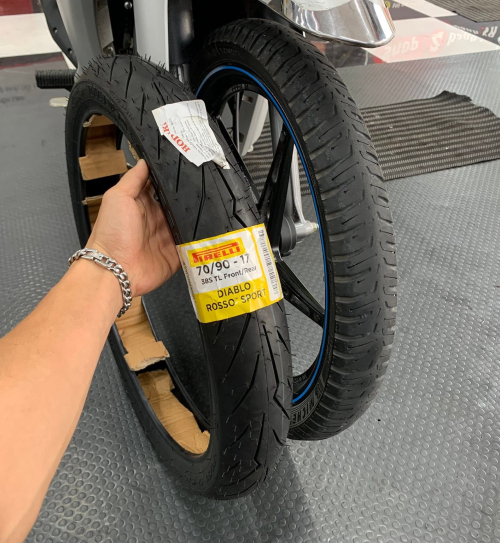 Vỏ Pirelli 70/90-17 Diablo Rosso Sport