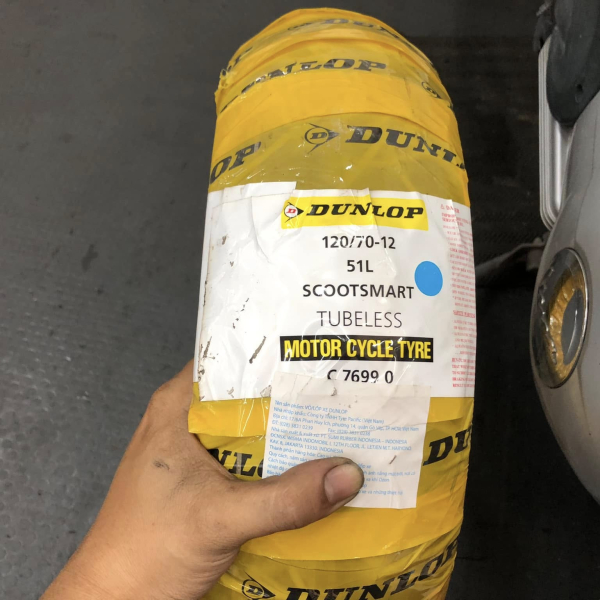 Vỏ xe Dunlop 120/70-12 Scoot Smart