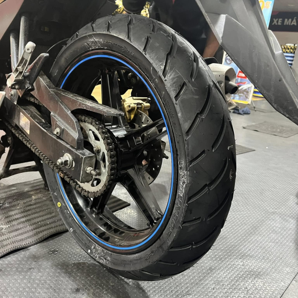 Vỏ xe Dunlop D102A size 130/70-17