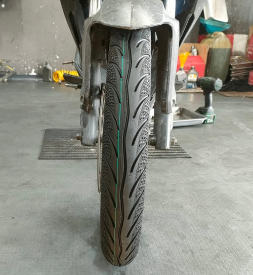 Vỏ xe Maxxis 70/90-17 gai kim cương 3D
