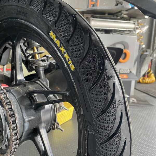 Vỏ xe Maxxis 80/90-17 gai kim cương 3D