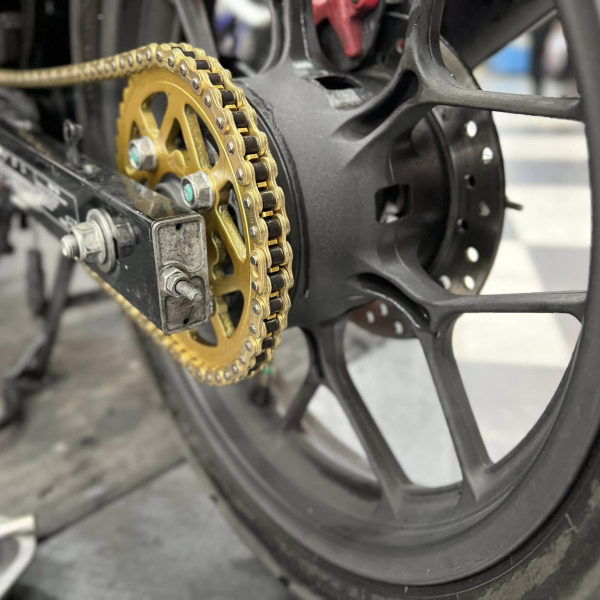 Bộ nhông sên dĩa X1R cho Winner (122L, Vàng)