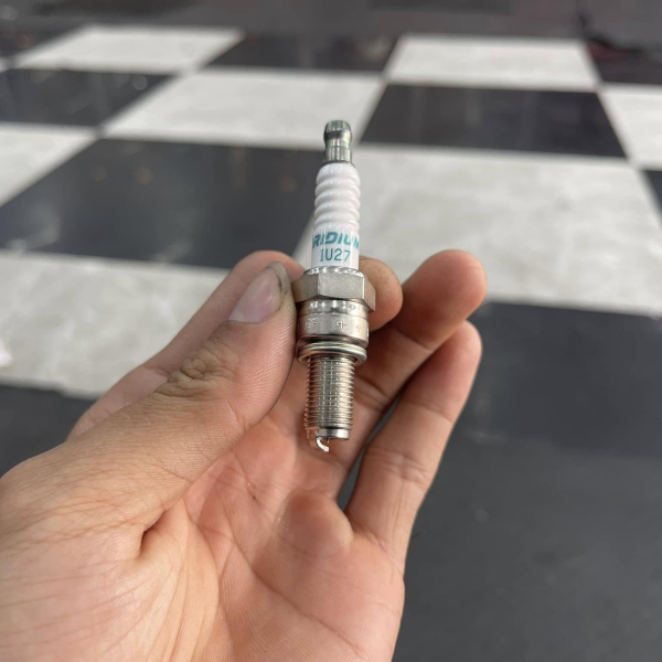 Bugi Denso Iridium Power IU27 cho Winner 150, CBR150, Moto PKL