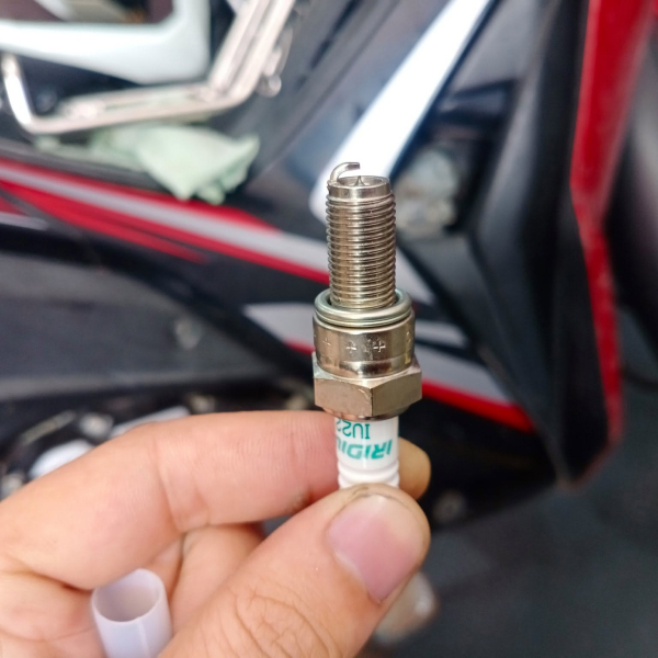 Bugi Denso IU22 Air Blade, PCX, Lead, Future, Wave, SH Mode, Vario