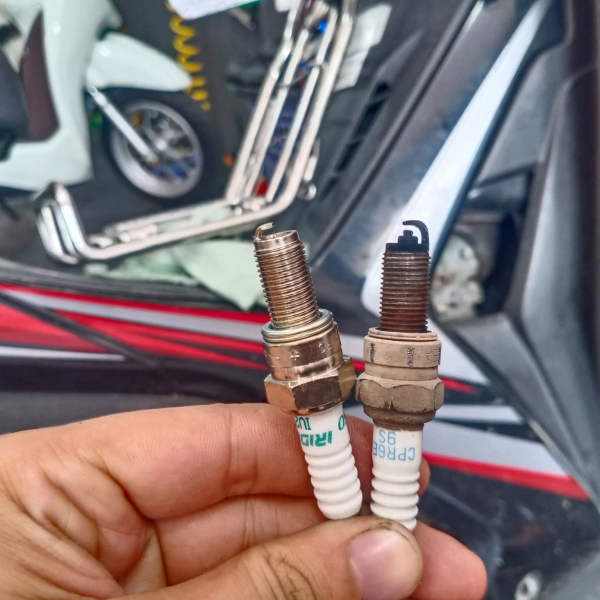 Bugi Denso IU22 Air Blade, PCX, Lead, Future, Wave, SH Mode, Vario
