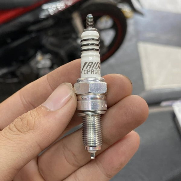 Bugi NGK Iridium CPR9EAIX-9 cho Winner 150, Sonic, CBR150, Moto PKL