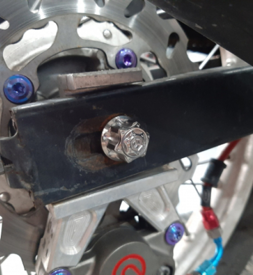 Cốt bánh sau inox Salaya cho Yamaha Exciter 135 (4 số)