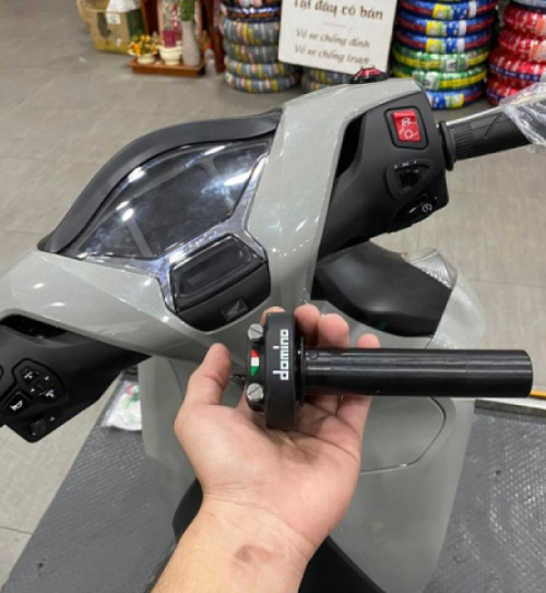 Cùm tăng tốc Domino 2 dây ga dưới màu đen chính hãng