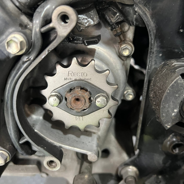 Nhông Recto 14T cho Exciter chính hãng